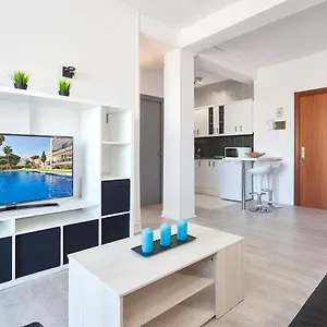  Apartment With Sea View Spain